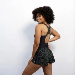 BADPAK MET RUIMVALLENDE SHORT Voor Aquafitness Sofi Lica Zwart/kaki -Nabaiji badpak met ruimvallende short voor aquafitness sofi lica zwartkaki 2