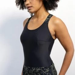 BADPAK MET RUIMVALLENDE SHORT Voor Aquafitness Sofi Lica Zwart/kaki -Nabaiji badpak met ruimvallende short voor aquafitness sofi lica zwartkaki 3